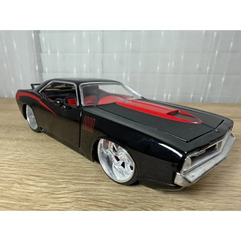 Jada Bigtime Muscle Cuda Black Red Diecast 1:24